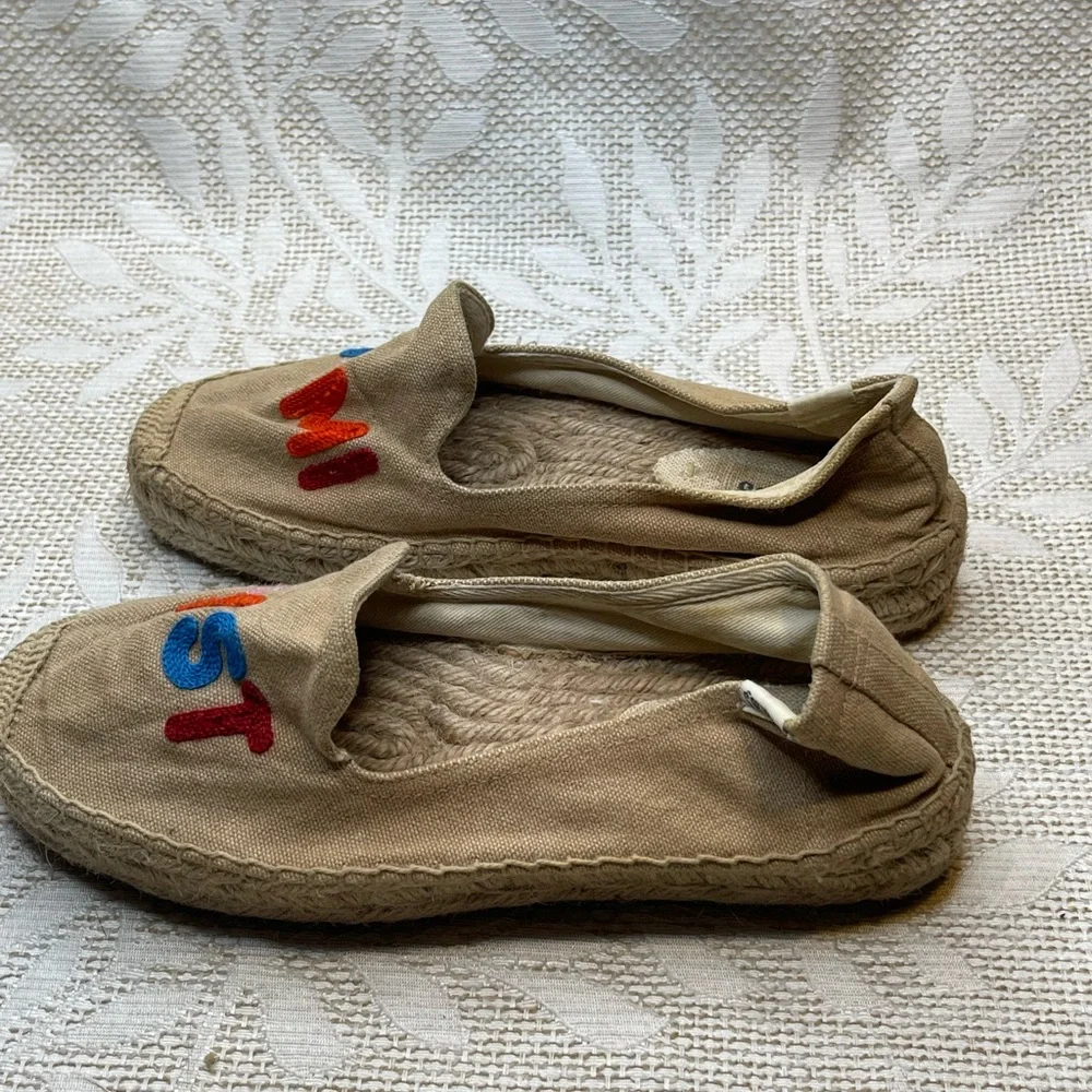 Soludos Womens Feminist Smoking Slipper Safari Tan Embroidered Flat 7.5